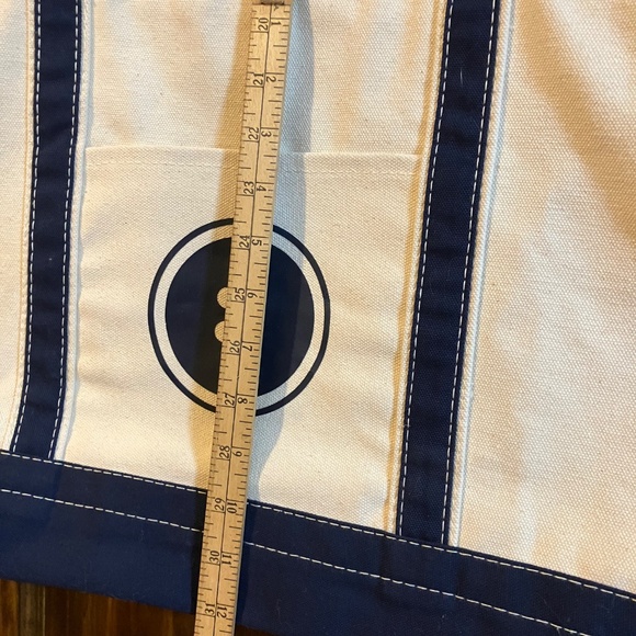 HEAVY CANVAS ZIP CLOSE TOTE, OFF WHITE AND NAVY, LARGE CAPACITY SITS FLAT 19x12 - Picture 8 of 11